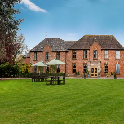 Wedding Venue Inspiration: Hatherley Manor, Gloucester, Gloucestershire