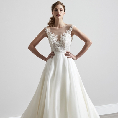Sassi Holford to host Bridal Sample Sale with up to 75% off dresses