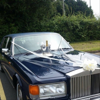 Get the celebrity look with Wedding Car Gloucestershire
