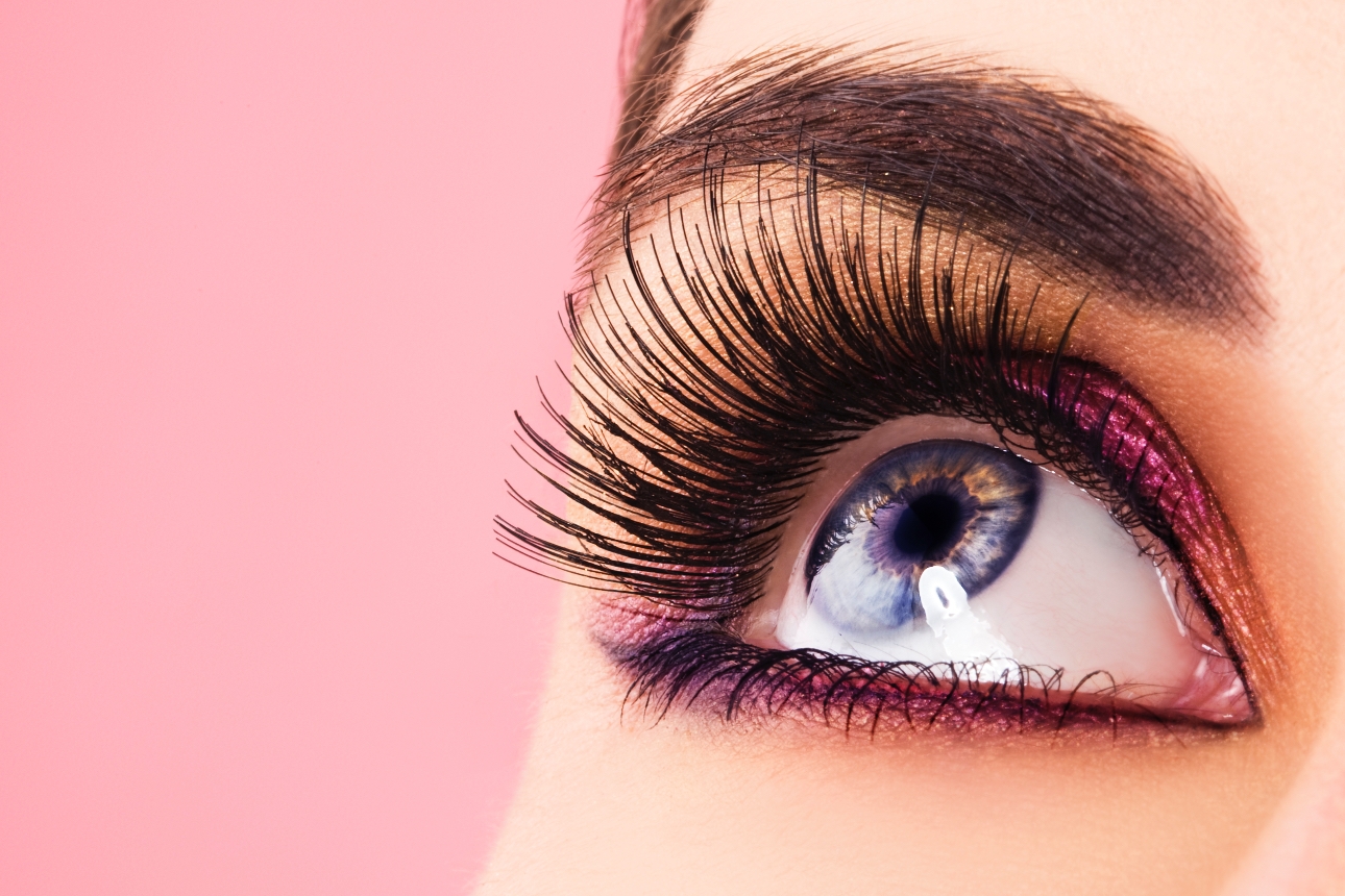 Make-up artist Elaine Morane gives her top tips and advice on having an LVL lash lift prior to your wedding day: Image 1