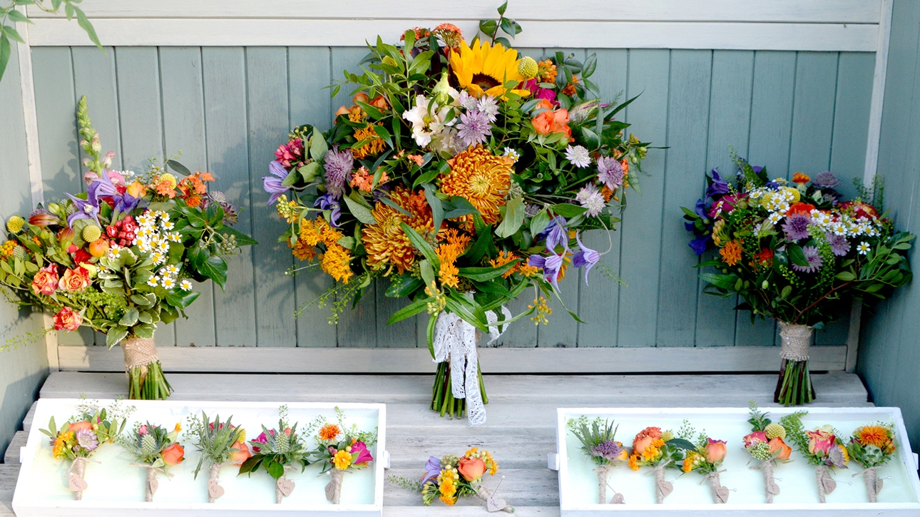 Autumnal wedding flowers by Judy Ward at Blooming Chic in Chippenham