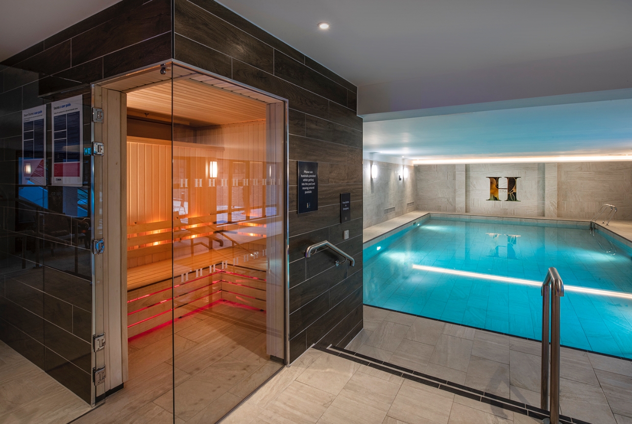 The swimming pool and sauna at Horwood House in Bucks